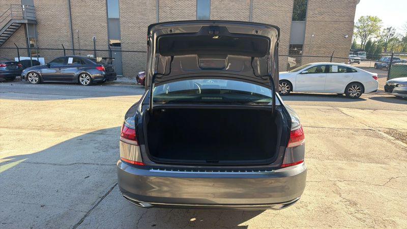 2022 Volkswagen Passat 2.0T SE