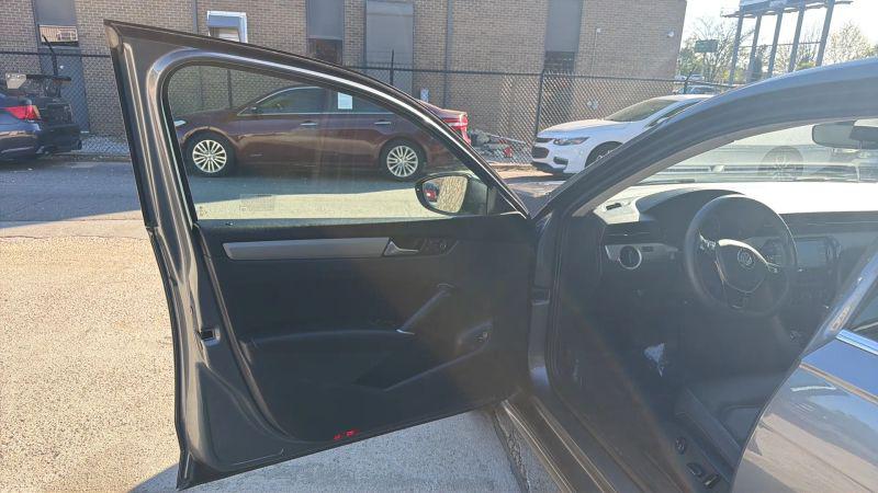 2022 Volkswagen Passat 2.0T SE