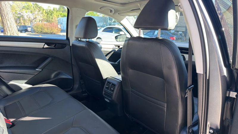 2022 Volkswagen Passat 2.0T SE