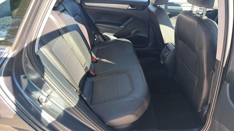 2022 Volkswagen Passat 2.0T SE