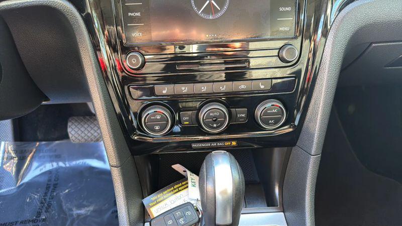 2022 Volkswagen Passat 2.0T SE