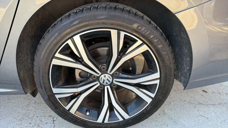 2022 Volkswagen Passat 2.0T SE