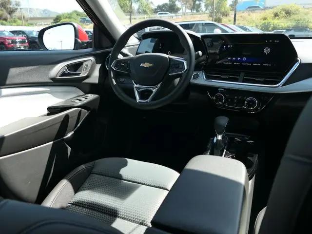 2026 Chevrolet Trax FWD LT