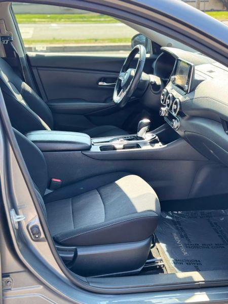 2021 Nissan Sentra SV Xtronic CVT