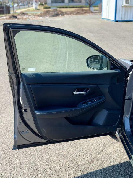 2021 Nissan Sentra SV Xtronic CVT