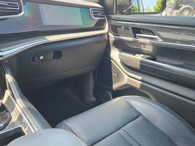 2022 Jeep Wagoneer Series II 4x2