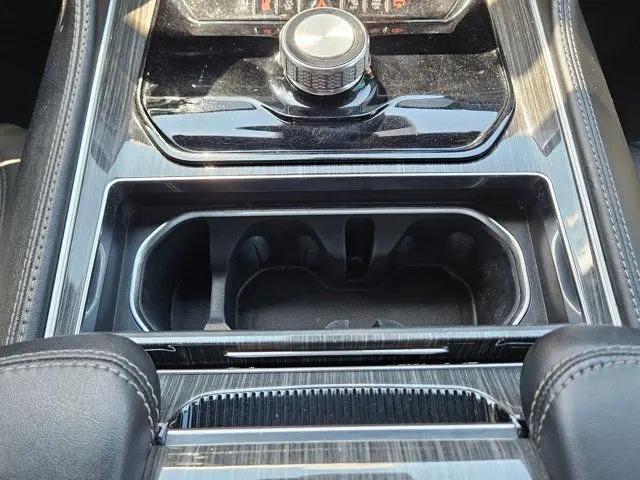 2022 Jeep Wagoneer Series II 4x2