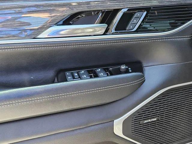2022 Jeep Wagoneer Series II 4x2