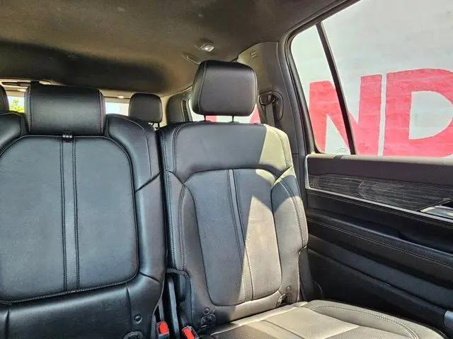 2022 Jeep Wagoneer Series II 4x2