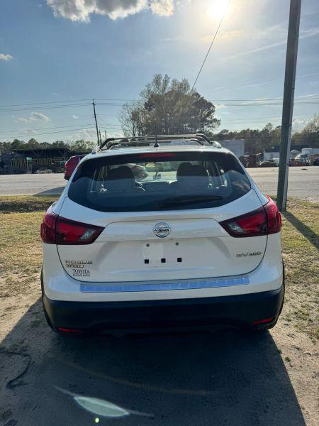 2018 Nissan Rogue Sport SV