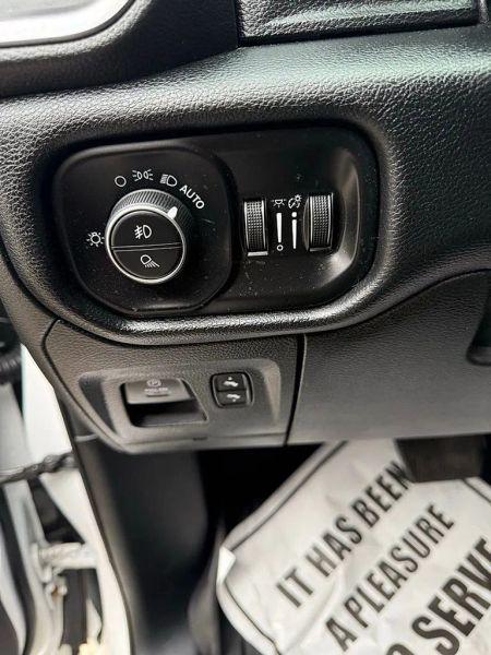 2020 Ram 1500 Laramie Crew Cab 4x4 5'7" Box