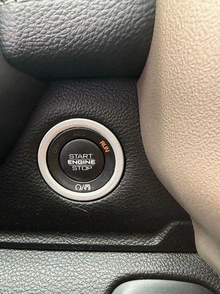 2020 Ram 1500 Laramie Crew Cab 4x4 5'7" Box