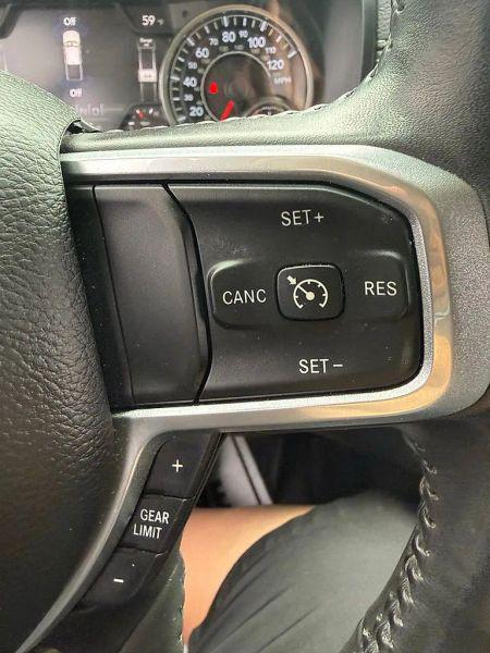 2020 Ram 1500 Laramie Crew Cab 4x4 5'7" Box