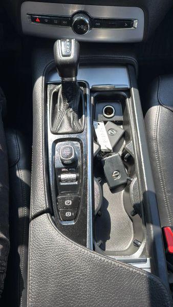 2018 Volvo XC90 T5 Momentum