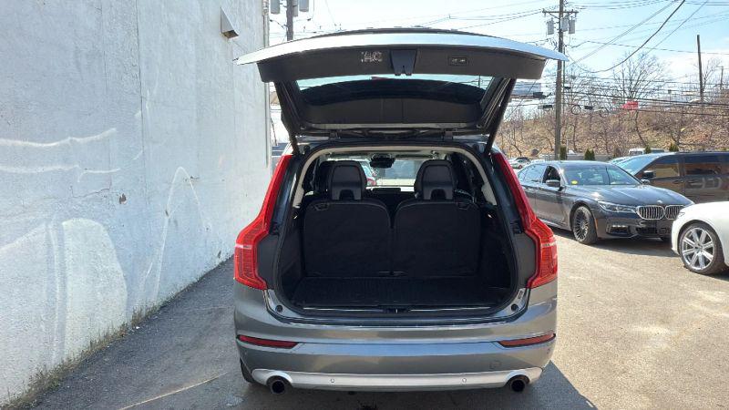 2018 Volvo XC90 T5 Momentum