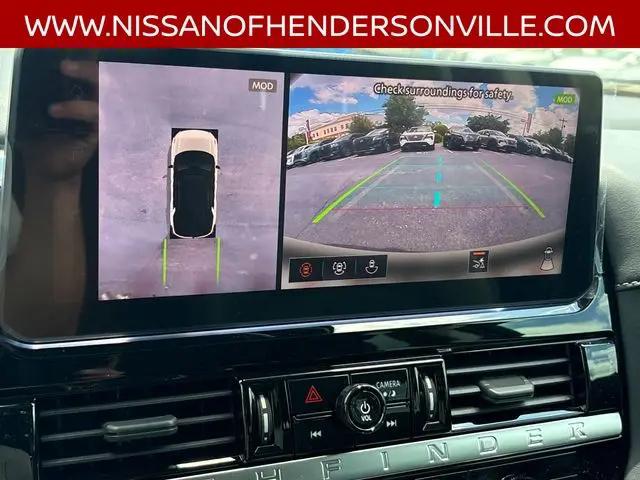 2026 Nissan Pathfinder SL
