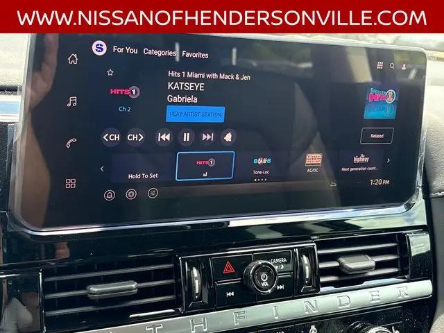 2026 Nissan Pathfinder SL