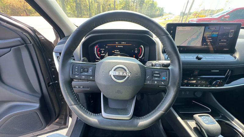 2025 Nissan Rogue SL FWD