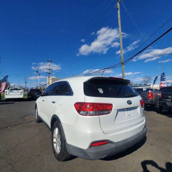 2016 Kia Sorento 2.4L LX