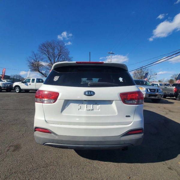 2016 Kia Sorento 2.4L LX