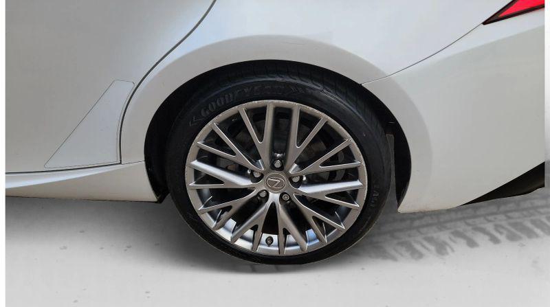 2017 Lexus IS 200t 200t