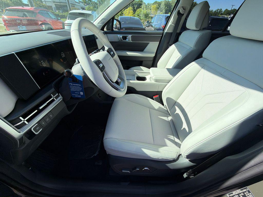 New 2026 Green HYUNDAI SEL FWD image 10