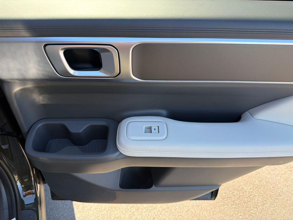 New 2026 Green HYUNDAI SEL FWD image 16