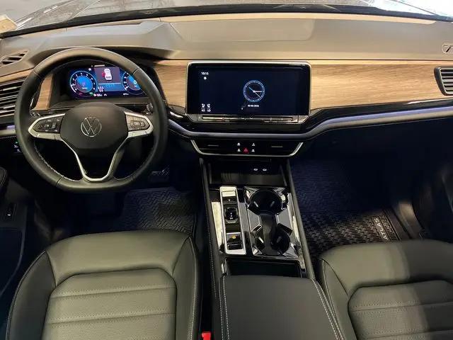 2026 Volkswagen Atlas SEL