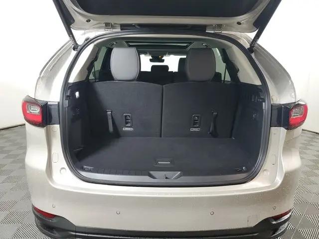 2025 Mazda X-90 Premium Sport