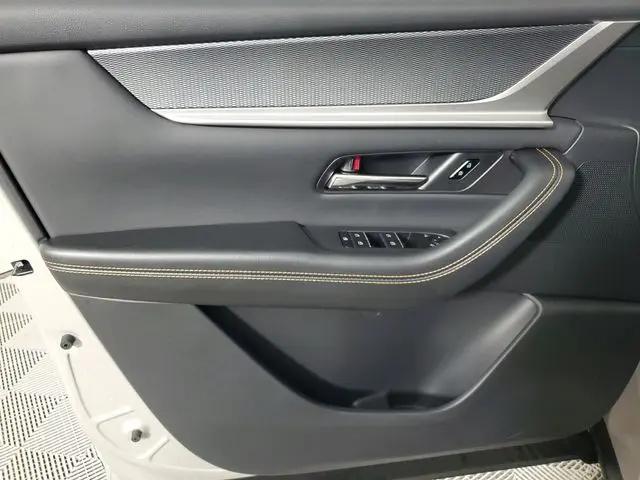 2025 Mazda X-90 Premium Sport