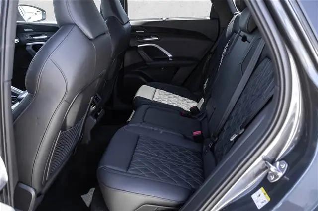 2026 Audi SQ5 Premium Plus TFSI quattro S tronic