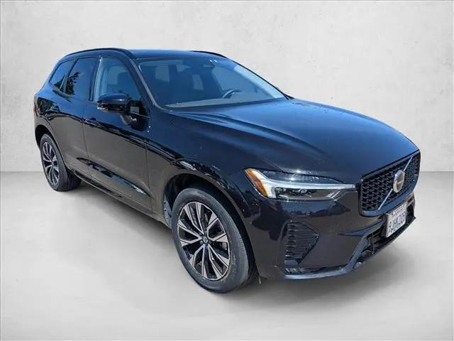 2024 Volvo XC60 B5 Core Dark Theme