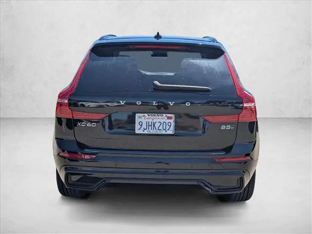 2024 Volvo XC60 B5 Core Dark Theme