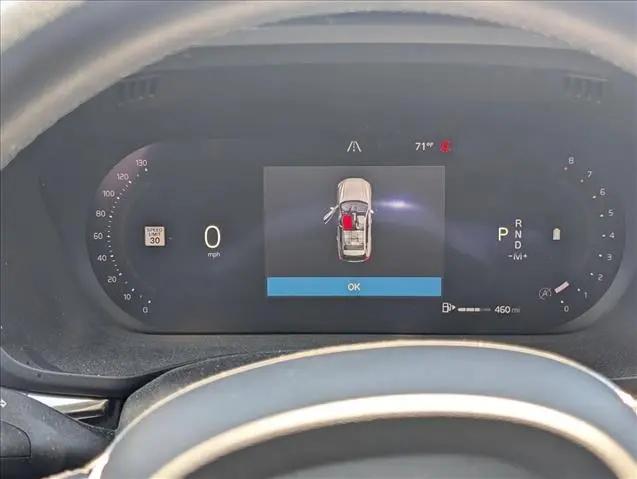 2024 Volvo XC60 B5 Core Dark Theme