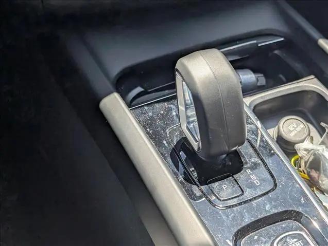 2024 Volvo XC60 B5 Core Dark Theme