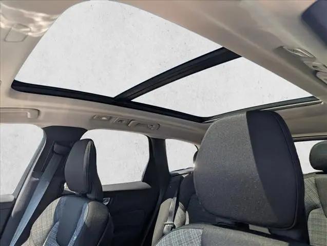 2024 Volvo XC60 B5 Core Dark Theme