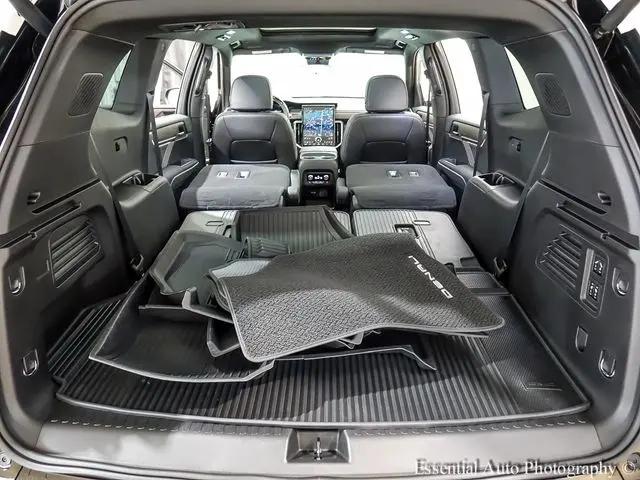 2026 GMC Acadia Denali AWD