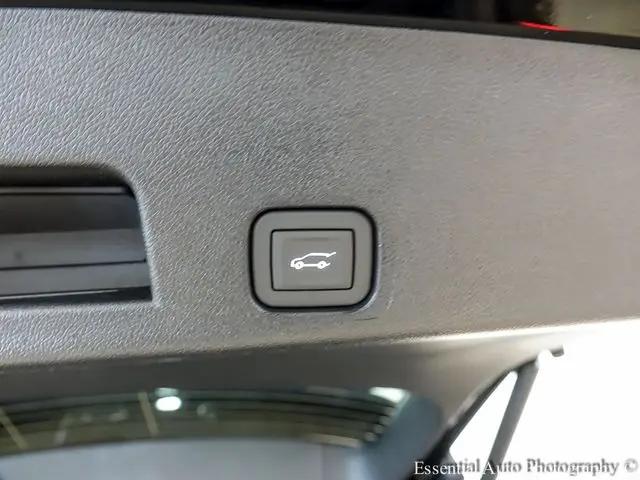 2026 GMC Acadia Denali AWD