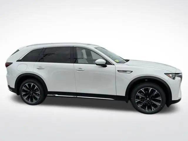 2026 Mazda X-90 Premium Plus