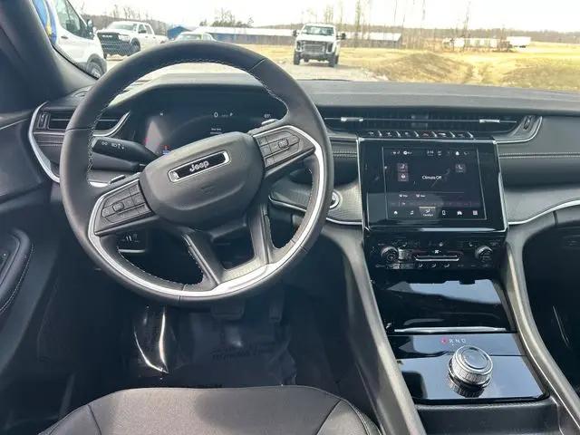 2026 Jeep Grand Cherokee Altitude 4x4