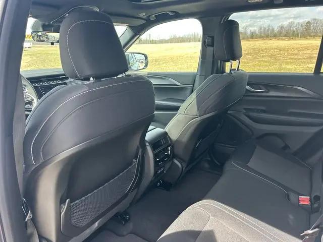 2026 Jeep Grand Cherokee Altitude 4x4