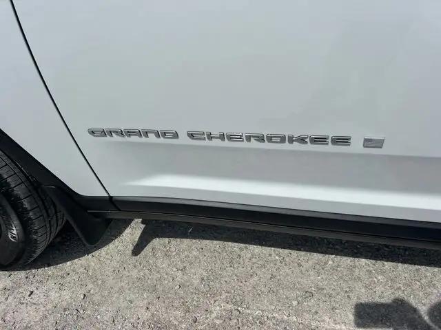 2026 Jeep Grand Cherokee Altitude 4x4