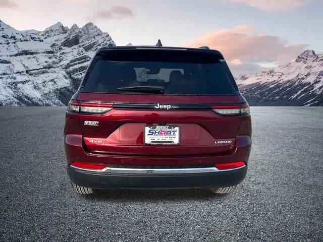 2026 Jeep Grand Cherokee Laredo 4x4