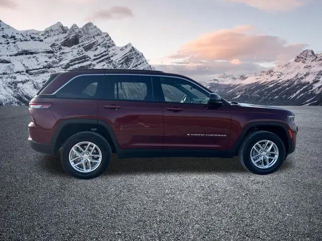 2026 Jeep Grand Cherokee Laredo 4x4