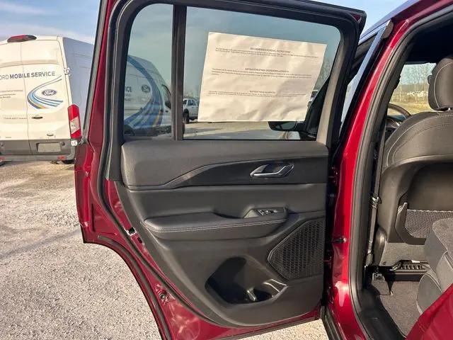 2026 Jeep Grand Cherokee Laredo 4x4