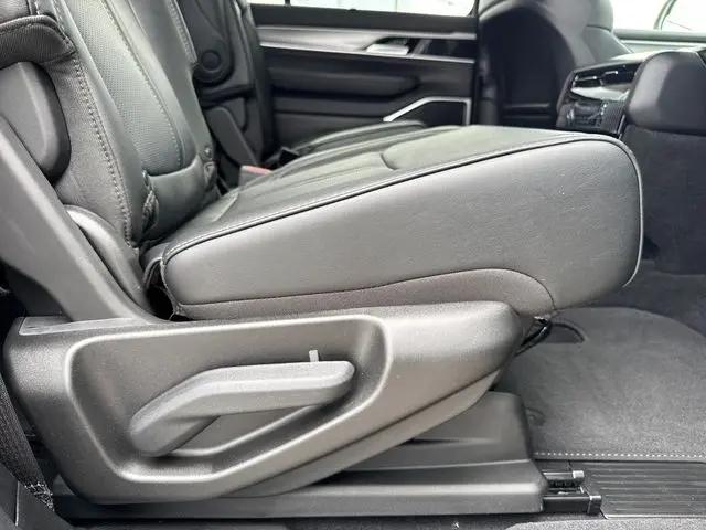 2026 Jeep Grand Wagoneer L Limited Altitude 4x4