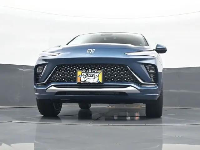 2026 Buick NV Avenir FWD