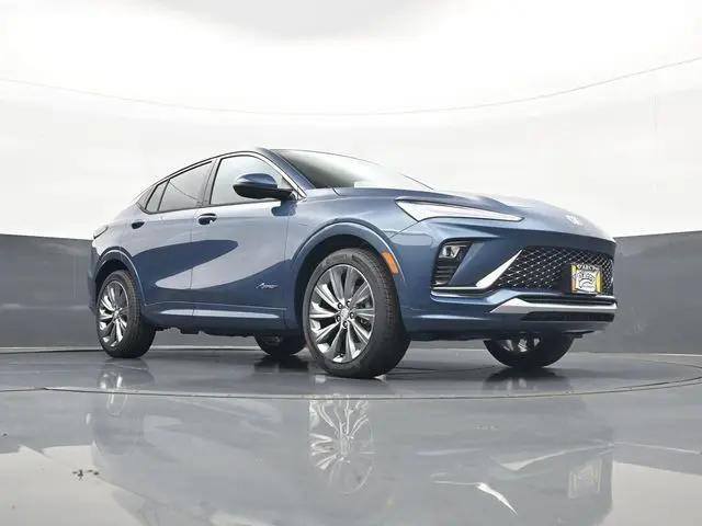 2026 Buick NV Avenir FWD