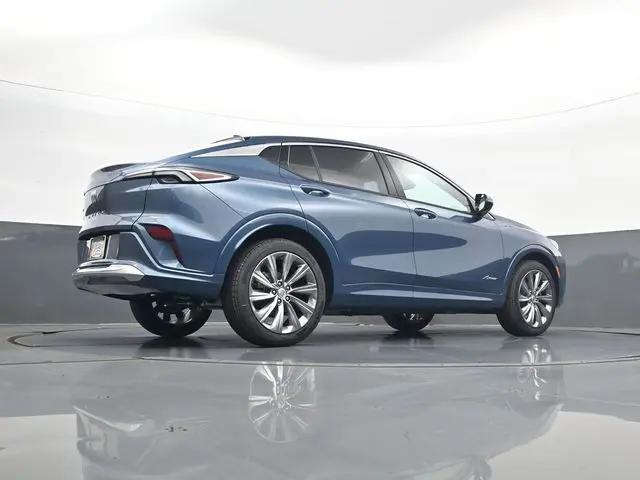 2026 Buick NV Avenir FWD
