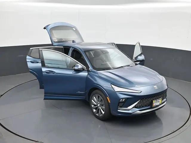 2026 Buick NV Avenir FWD